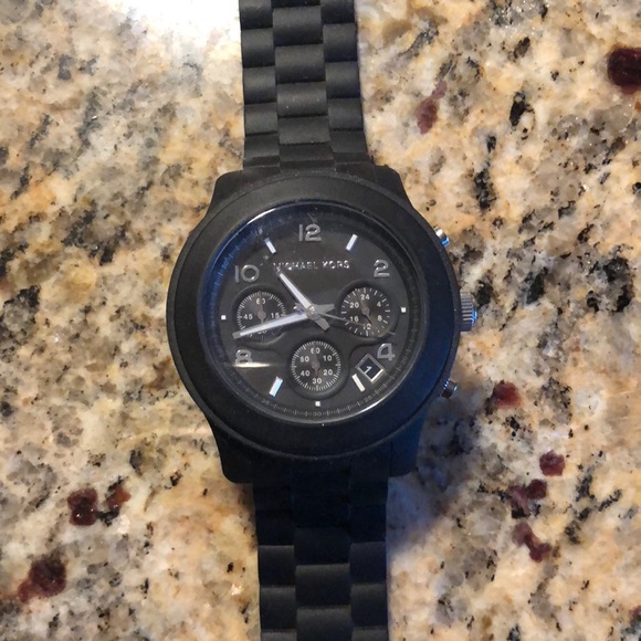 Michael Kors Watch - Picture 1 of 3
